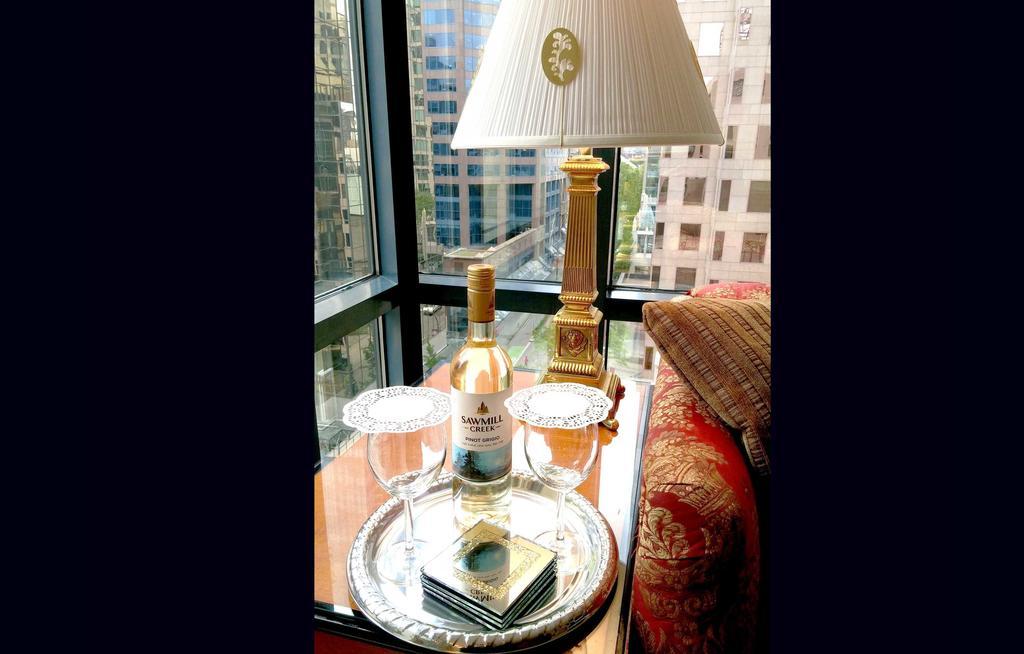 Boutique Suites - แวนคูเวอร์ ภายนอก รูปภาพ