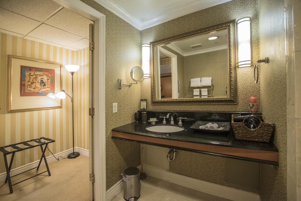 Boutique Suites - แวนคูเวอร์ ภายนอก รูปภาพ